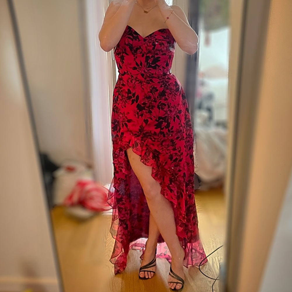 Amanda Uprichard Eden Gown in Femme (SIZE M)